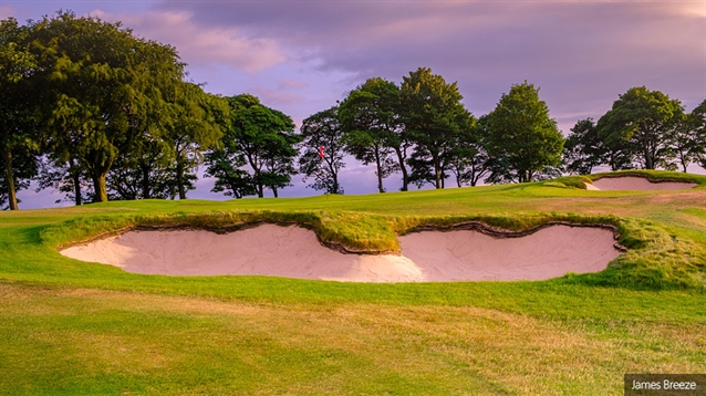 Swan restores 1920s bunker style at Huddersfield GC