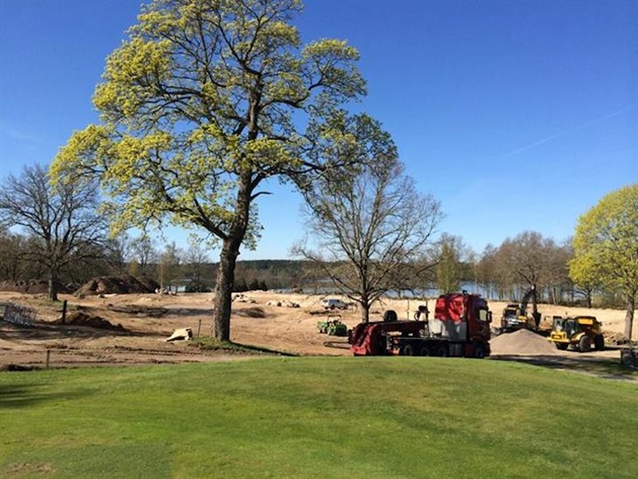 Architect Lundin builds lakeside par three course for Swedish club