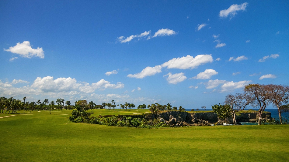 Rees Jones completes renovation of Playa Grande course