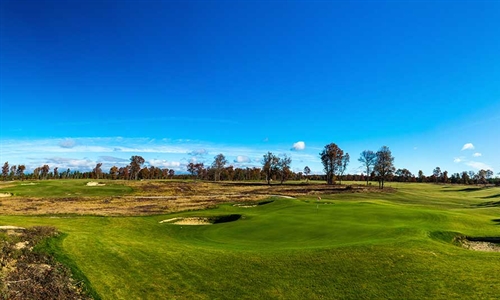 Opening date set for Tom Doak’s new reversible course