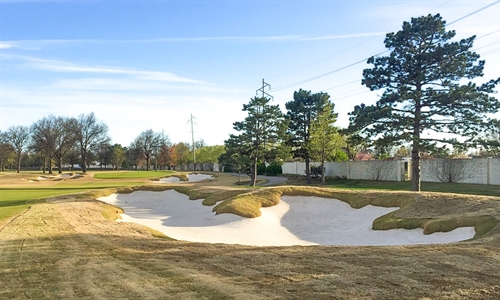 Tripp Davis completes bunker renovation work at Wichita CC