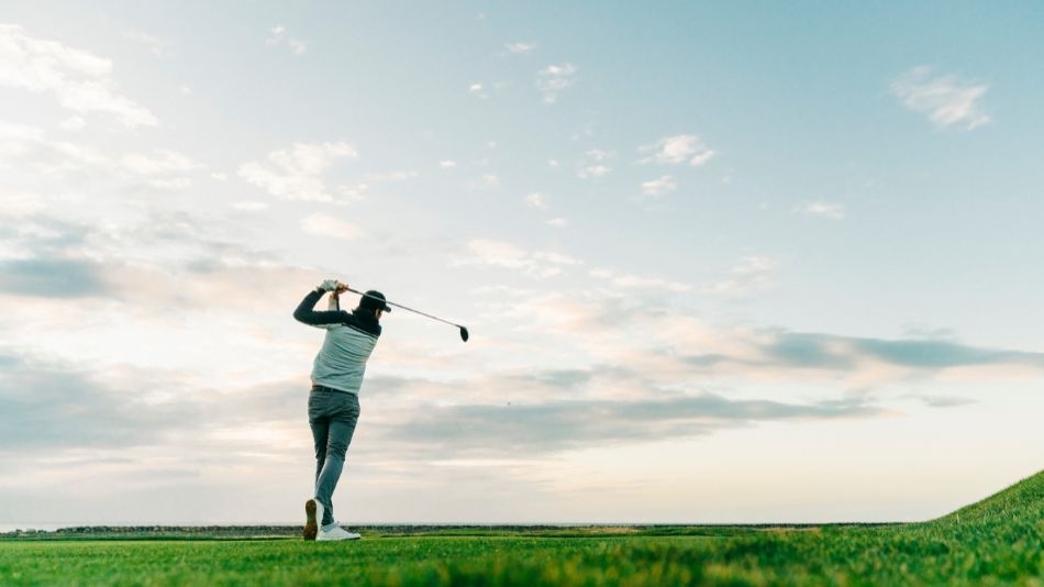 Golf architects react to ball rollback plans