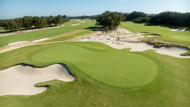 Royal Sydney opens Bay course following Gil Hanse renovation
