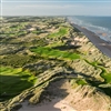 The short par-three tenth is the first of three holes that run directly alongside the beach (Photo: Jacob Sjöman) 