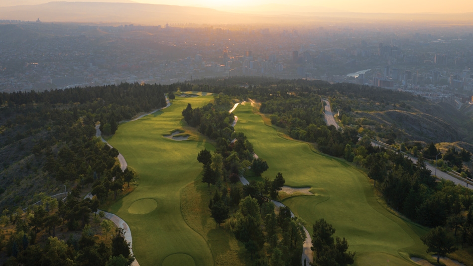 Paragraph Golf & Spa Tabori: A round with a view
