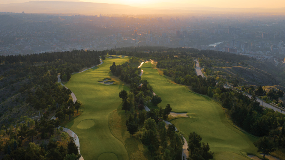 Paragraph Golf & Spa Tabori: A round with a view