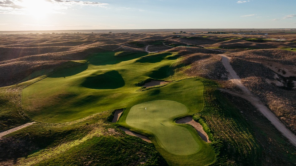 Coore & Crenshaw course opens to Rodeo Dunes founders