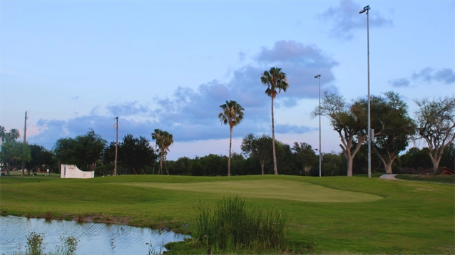 Shary Municipal in Texas reopens following redesign by Jerry Lemons