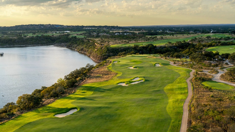 The eighth is one of many holes that interacts with Pedernales River (Photo: Evan Schiller)