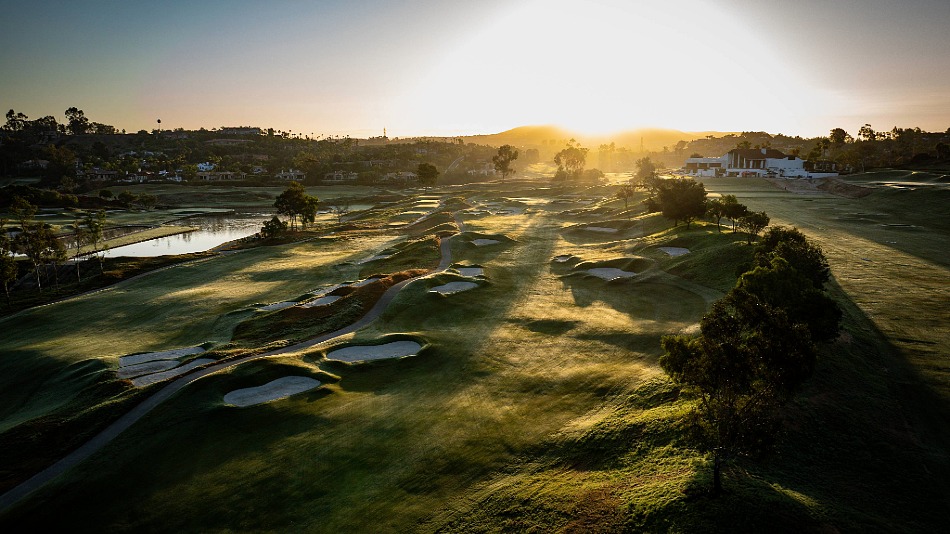 For his renovation of The Farms, Liddy was instructed to ensure the course remains a challenge while at the same time playable and enjoyable for the average member.  Pictured, the eighteenth (Photo: Dave Evenson)