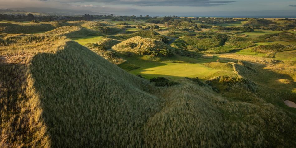 The European Club has long been known for its landscape of high dunes (Photo: Mel Maclaine)