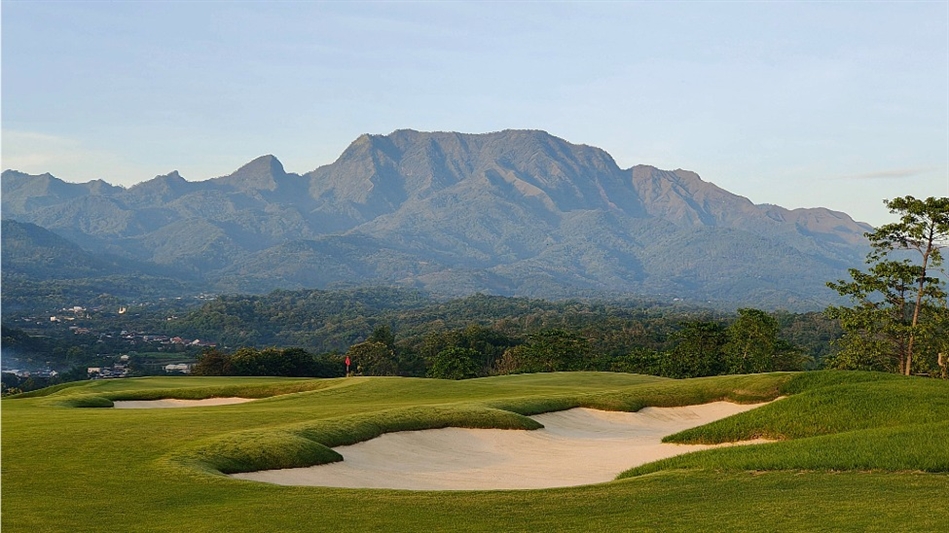 Dhoho is set in the foothills of the Gunung Liman mountains, in the East Java region of Indonesia (Photo: Brian Curley)