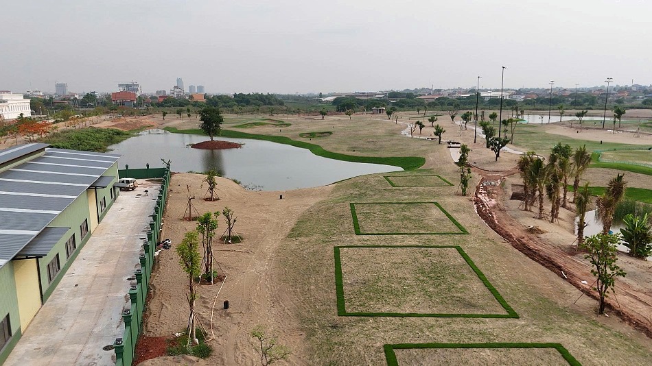 The short, dogleg par-four third is growing in (Photo: Faldo Design)