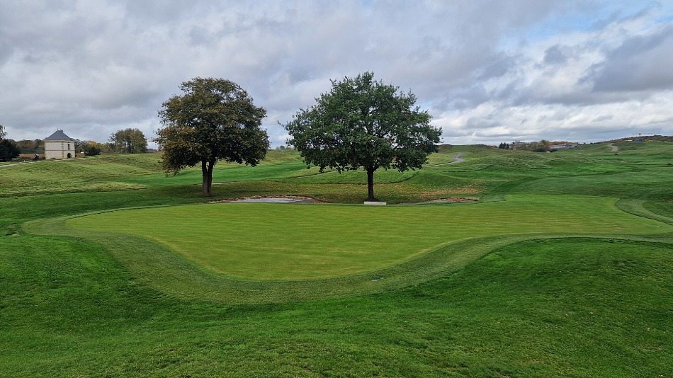 In addition to redesigning three holes, Le Golf National decided to regrass playing surfaces on the Albatros course, as seen here on the third (Photo: French Golf Federation)