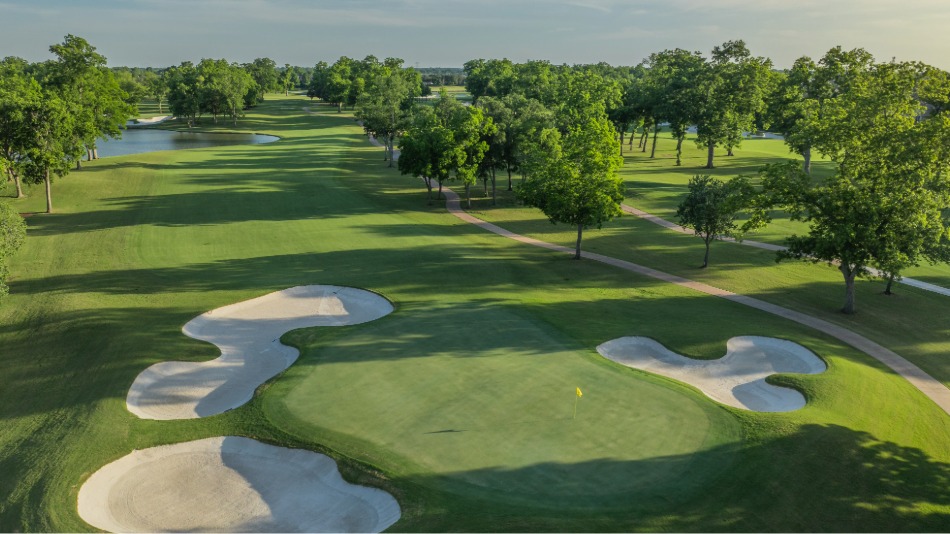 Greens have been grassed with TifEagle bermuda (Photo: Shadow Hawk) 