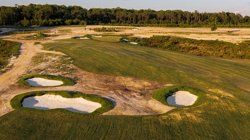 The fifteenth is a dogleg par four (Photo: Billy Richards)