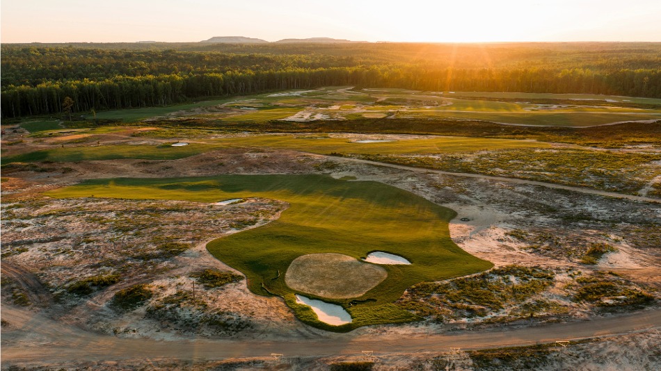 On the short par-four seventeenth, players can try to drive the green, or lay up left (Photo: Billy Richards)