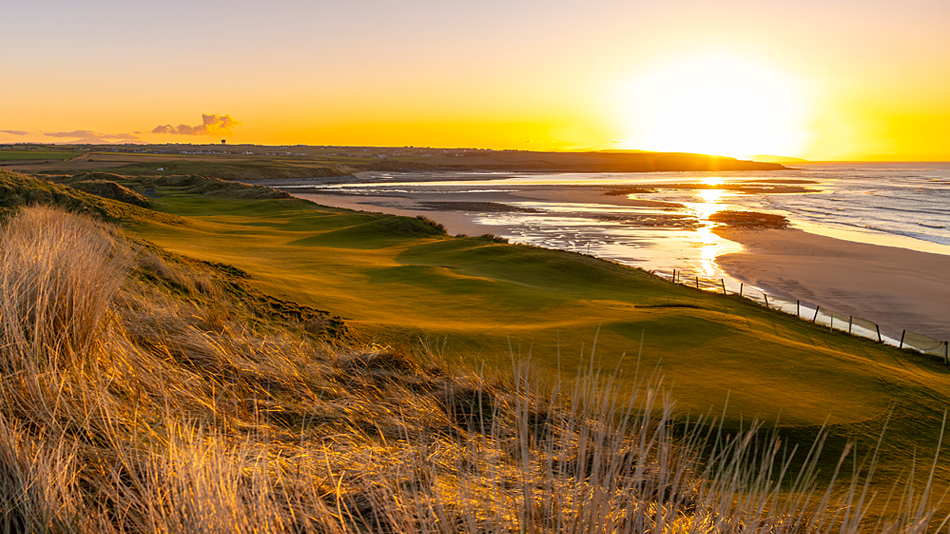 The par-four fifth on Ballybunion’s Cashen course plays directly alongside the Atlantic Ocean (Photo: Kieran Ryan-Benson)