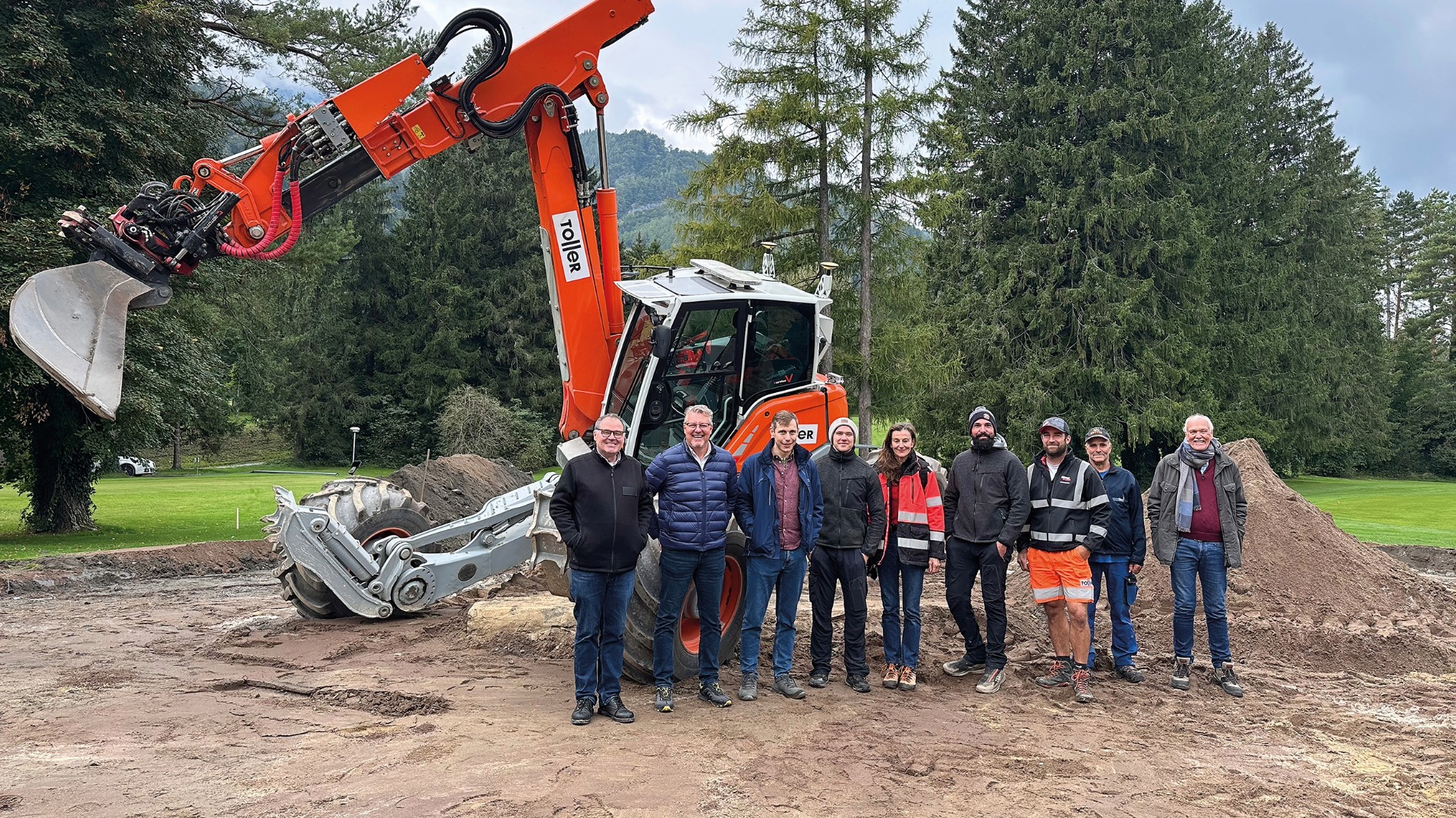 Peter Harradine (right) and the project team at Bad Ragaz (Photo: Harradine Golf)