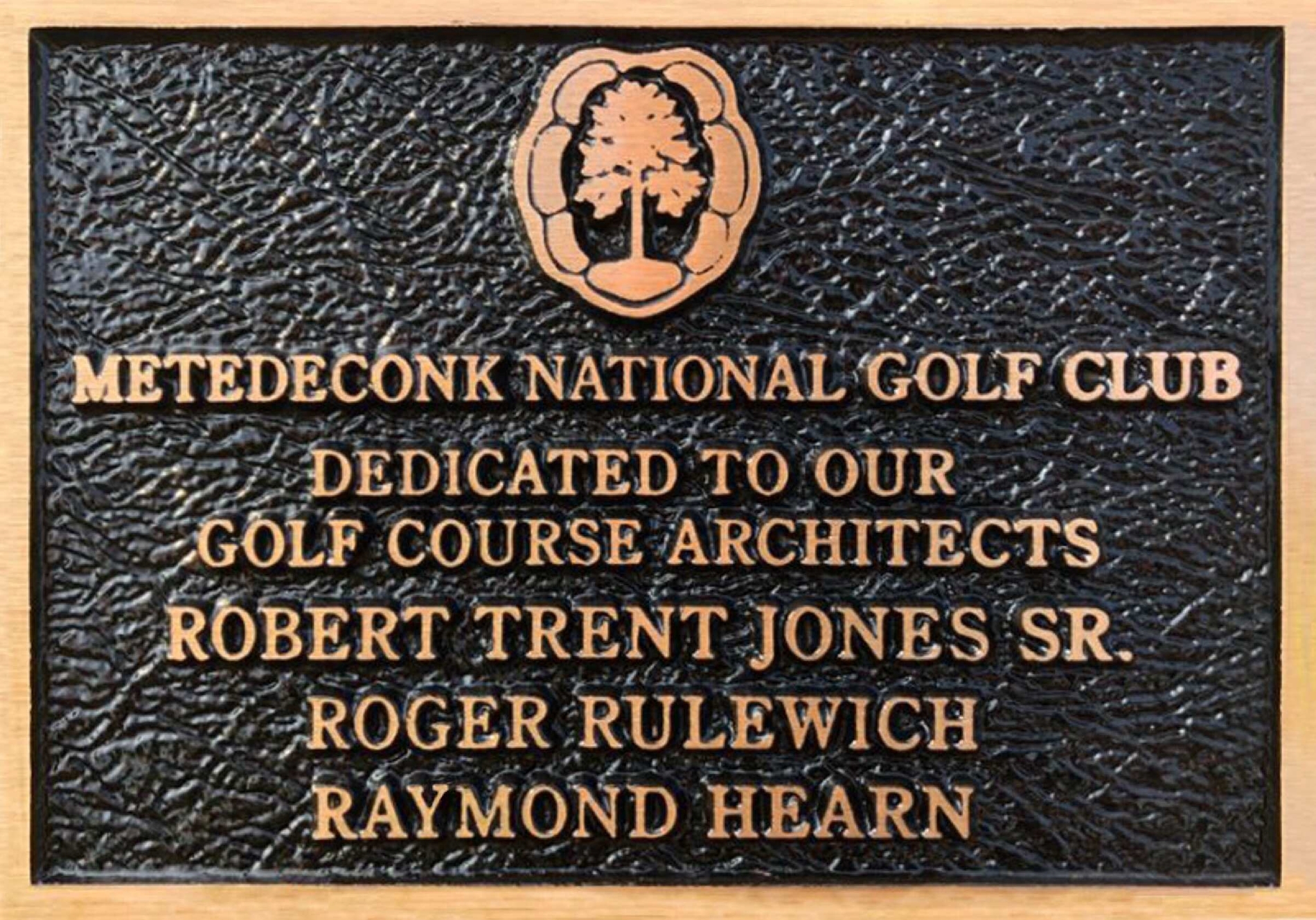 Hearn says he was honoured to be featured on a plaque alongside Robert Trent Jones Sr and Roger Rulewich (Photo: Ray Hearn)
