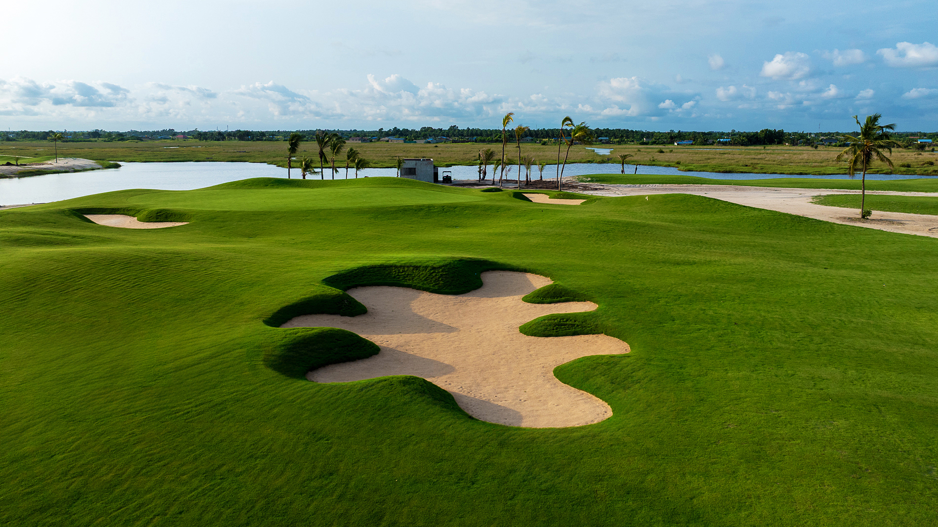 The government of Benin hopes that Ouidah Golf Club will help attract international visitors while also appealing to a growing domestic middle class (Photo: Afrikan Production/Stephane Brabant)
