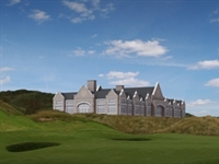 Trump unveils clubhouse design