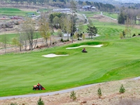 Hills Club uses Ransomes Jacobsen equipment to prepare for busy summer