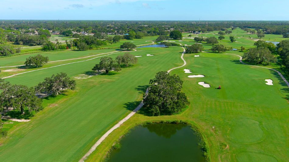  Bobby Jones Golf Club 